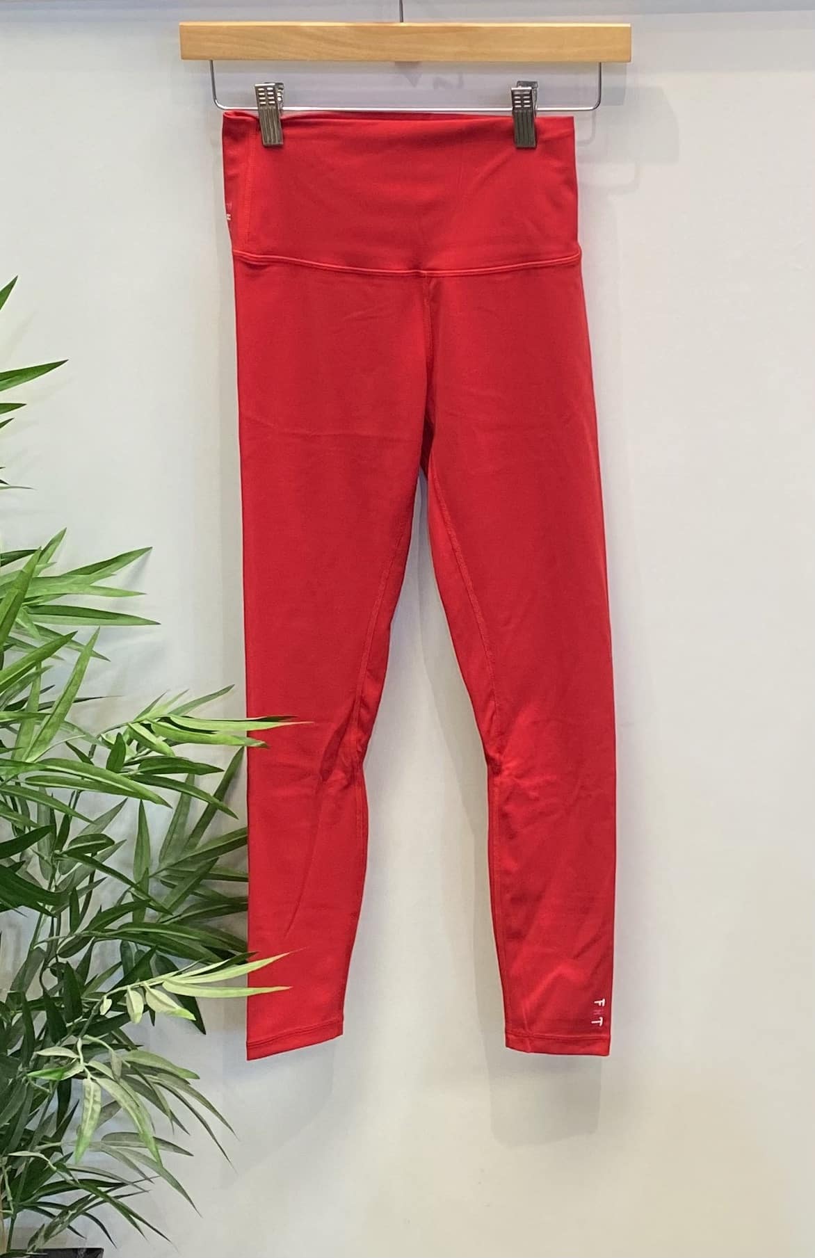 Squat Proof Align Leggings - Flame Red