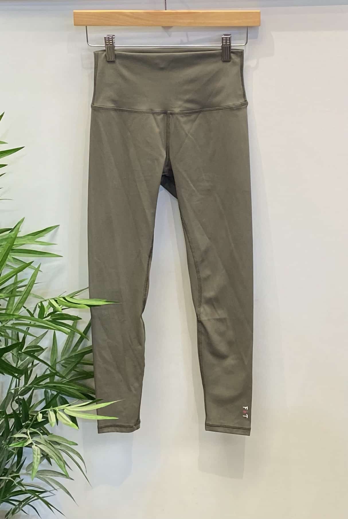 Squat Proof Align Leggings - Olive