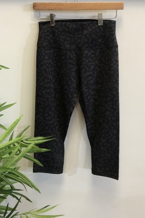 Capri Squat Proof Align Leggings - Grey Leopard